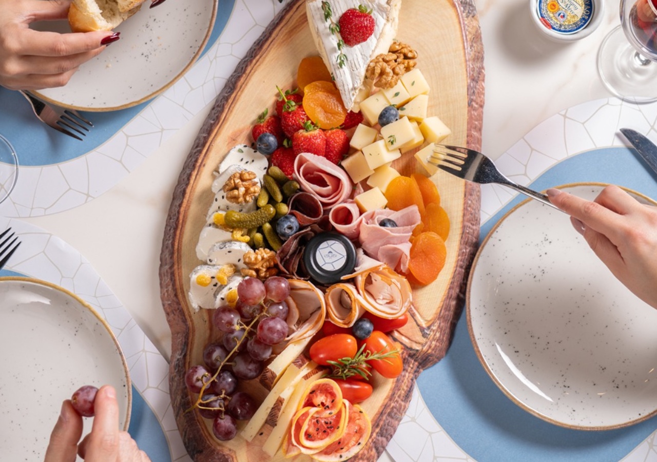 Clément Le Comptoir Kaslik Lebanon